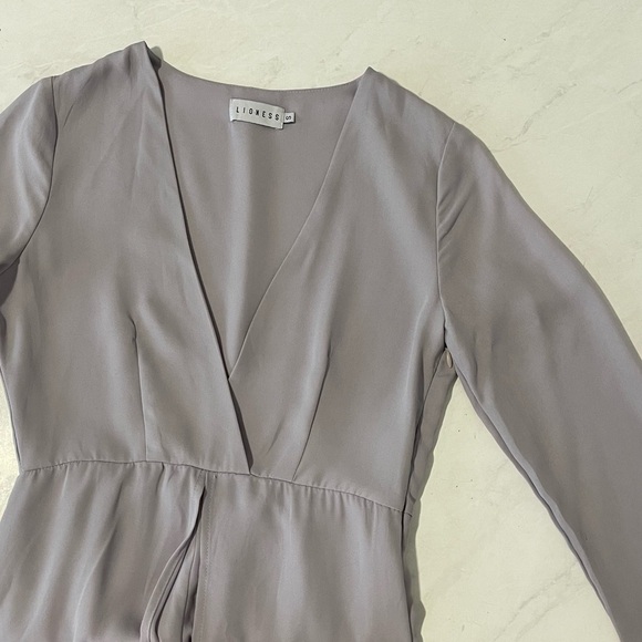 Lioness Gray Long Sleeve Romper Dress Size Small - Picture 3 of 7